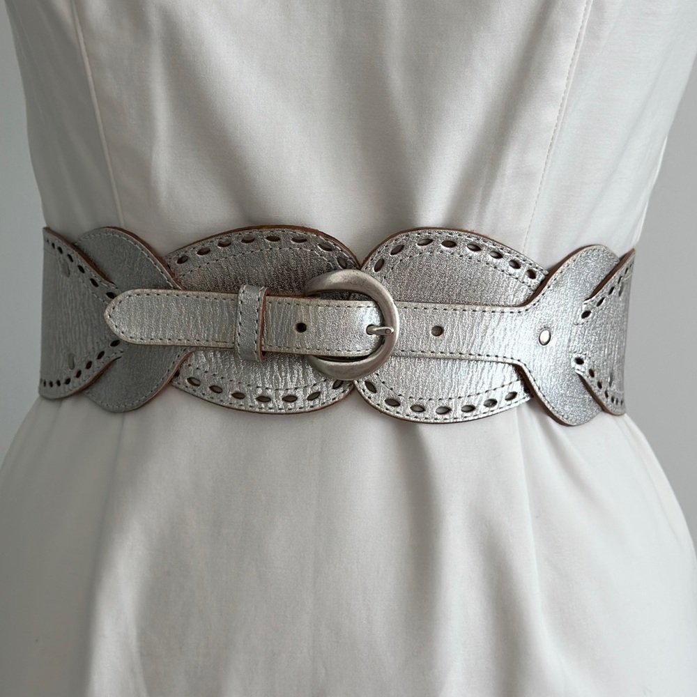 LINEA PELLE Silver metallic leather belt Size S.